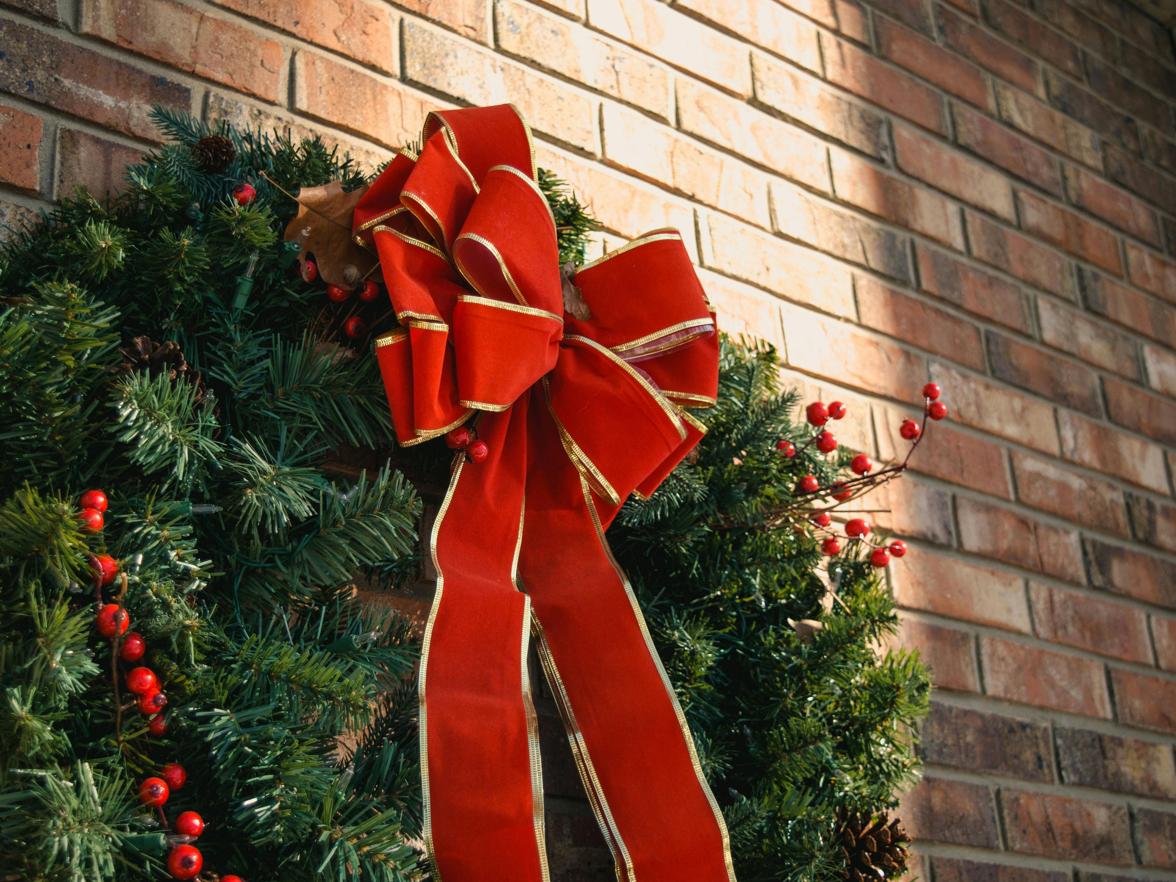 Roofline and yard holiday lighting, Zinfandel Ridge Christmas light installation