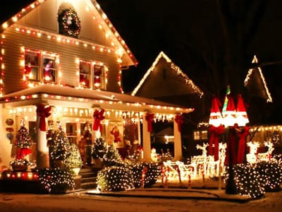 Roofline and yard Christmas lights for Somerset Christmas light installation by Xmas Light Brothers