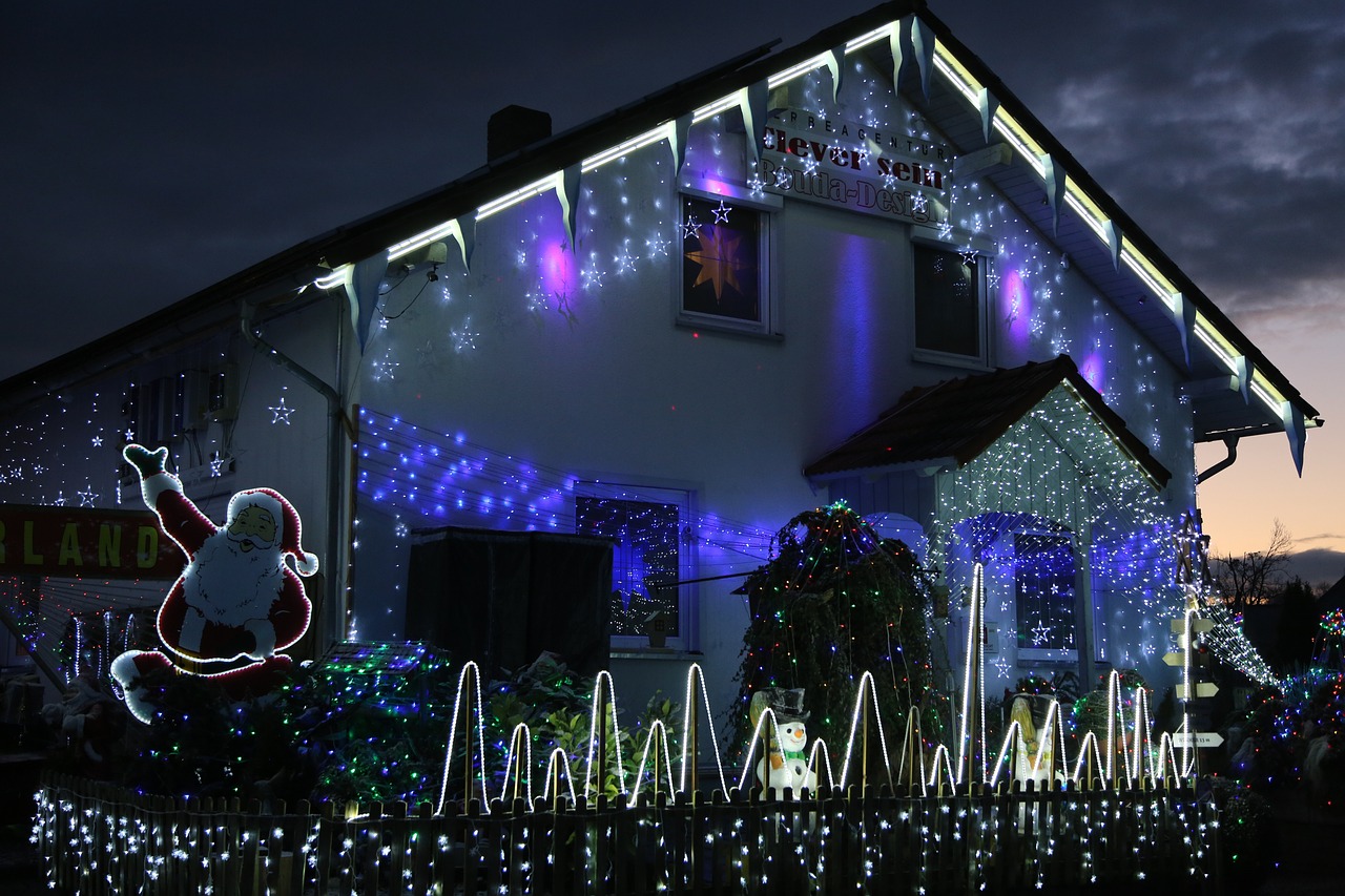 fence-line-Christmas-lights-Plymouth Xmas Light Brothers